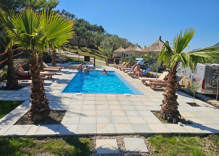 3 At Mali Деревянный коттедж